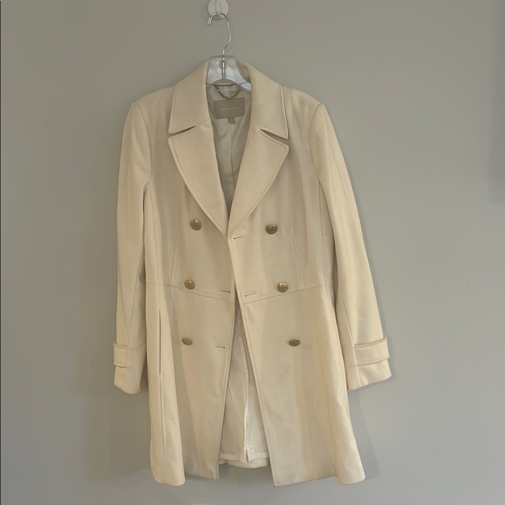 Chic Cream Double-Breasted Coat